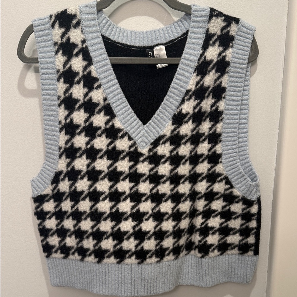 Divided Black and White Houndstooth V-Neck Sweater Vest